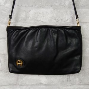 Etienne Aigner Signature Black Leather Purse 👛
